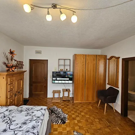 Downtown-central Aleks *